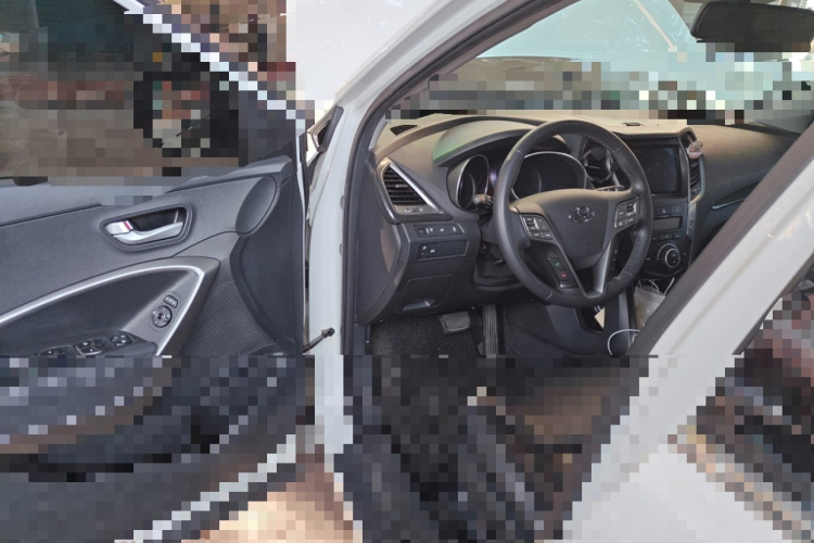 现代 胜达 2013款 2.4L 自动两驱智能型中控内饰20