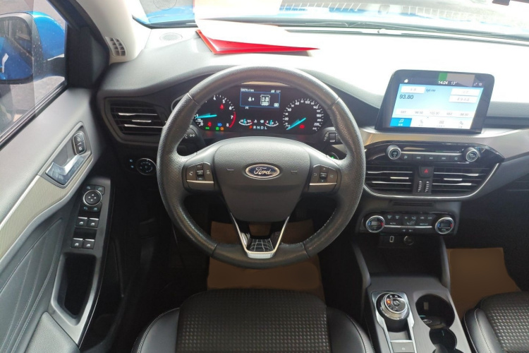 福特 福克斯 2020款 两厢 EcoBoost 180 自动锋潮型局部细节13