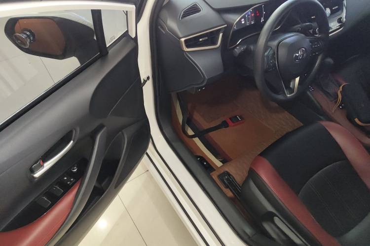 丰田 亚洲狮 2023款 2.0L 精英版中控内饰20