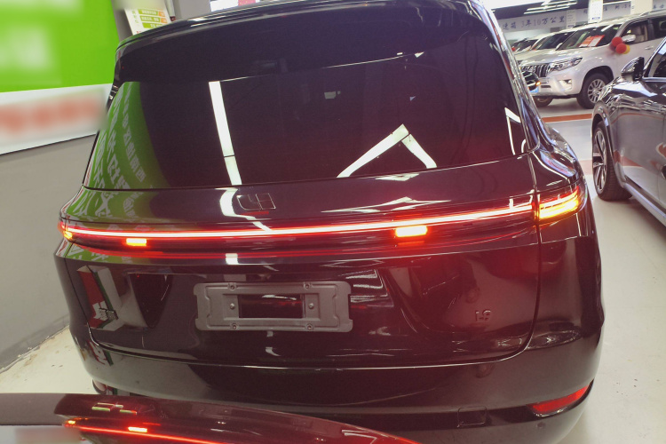 理想汽车 理想L9 2022款 Max车身外观6