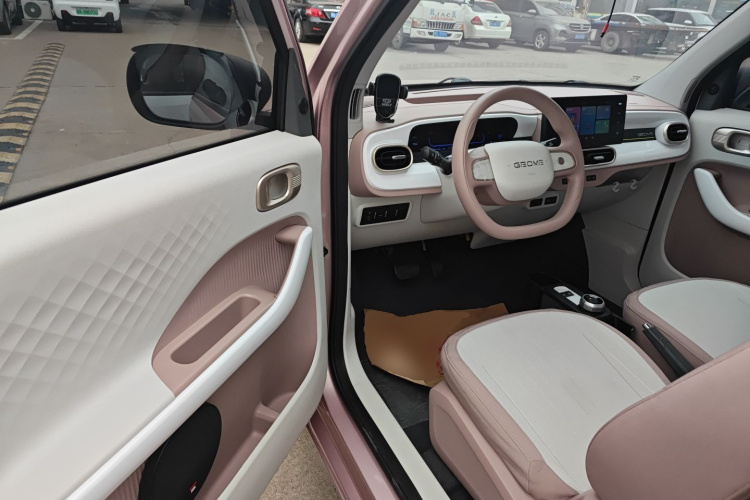 吉利银河 熊猫 2025款 210km 元气熊中控内饰20