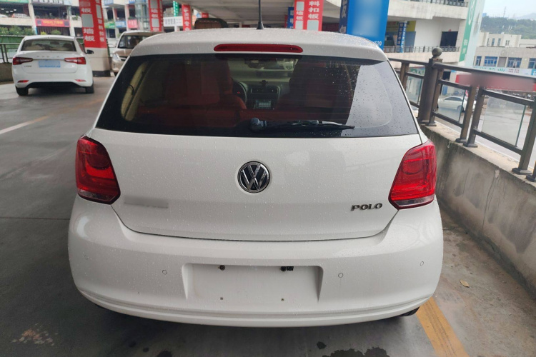 大众 Polo 2013款 1.4L 自动舒适版车身外观6
