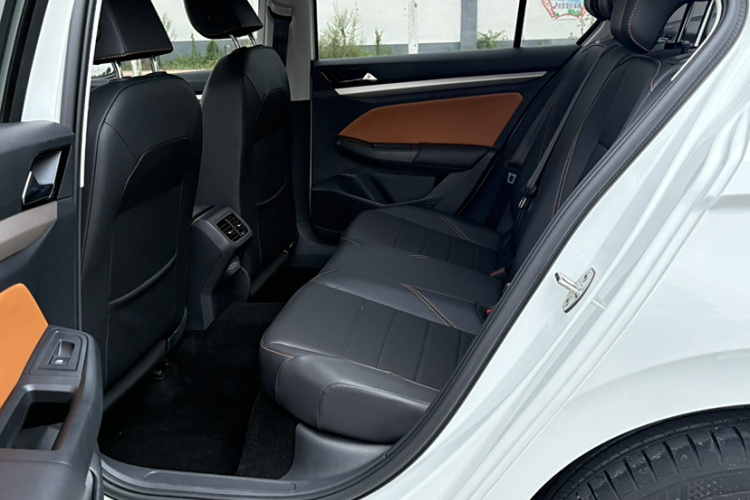 大众 宝来 2023款 200TSI DSG悦行PRO版中控内饰7002