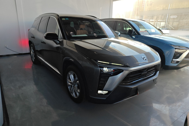 蔚来ES8 2020款 580KM 七座版车身外观3