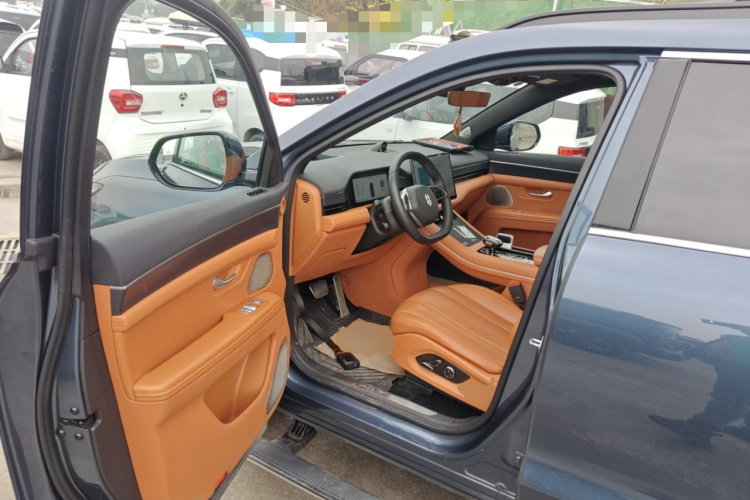 鸿蒙智行 问界M7 2024款 1.5T 智驾后驱Ultra版 6座中控内饰7003