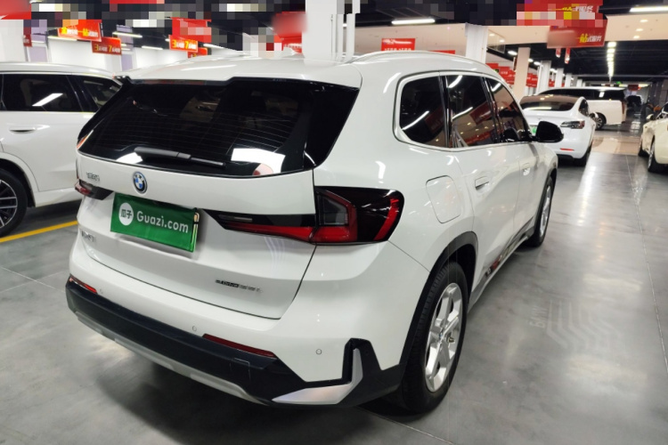 宝马iX1 2023款 eDrive25L X设计套装车身外观7