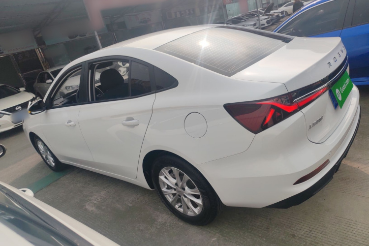 荣威i5 2023款 1.5L 手动舒享版车身外观4