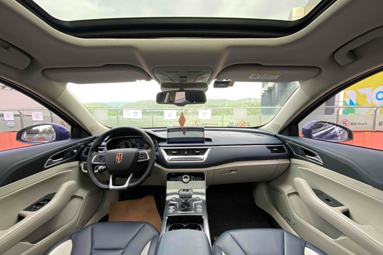 红旗H5 2020款 1.8T 自动智联旗享版中控内饰7006