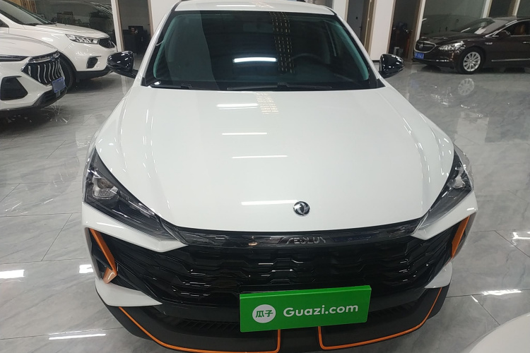 东风风神 奕炫 2024款 1.5L 自动劲速版车身外观2