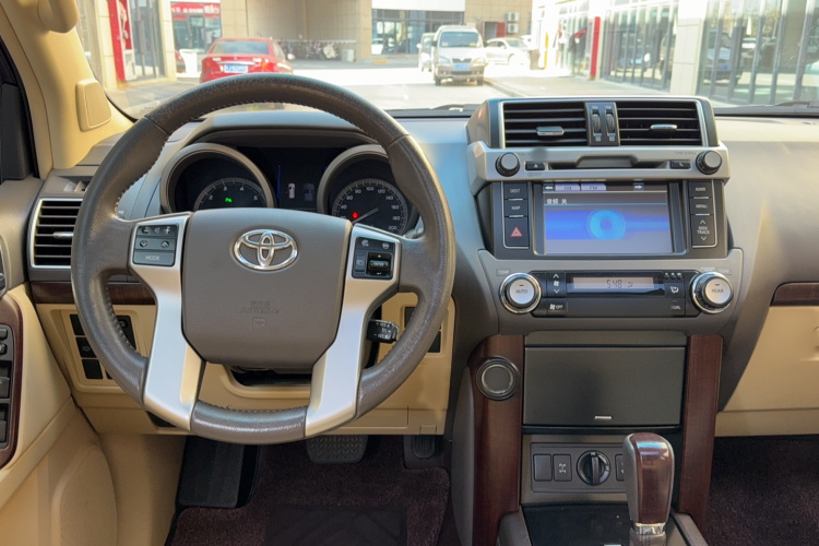 丰田 普拉多 2014款 4.0L 自动TX-L NAVI中控内饰7002