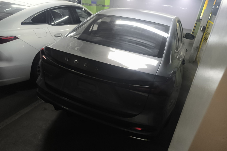 荣威i5 2023款 1.5L CVT豪华版车身外观6005