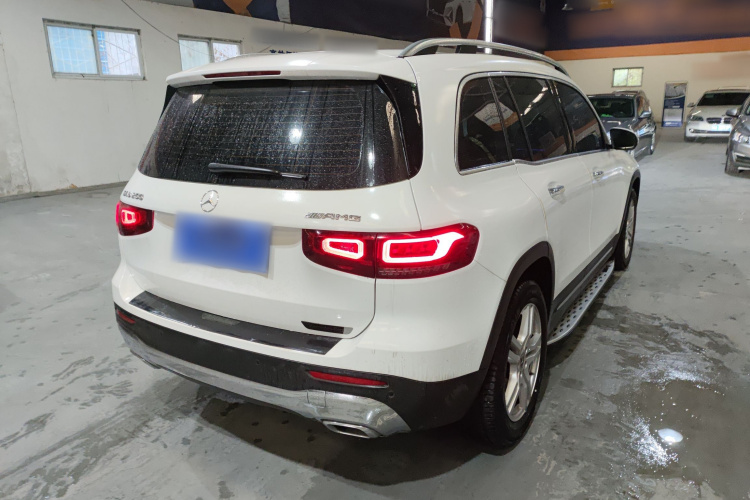 奔驰GLB 2022款 GLB 200 动感型车身外观7