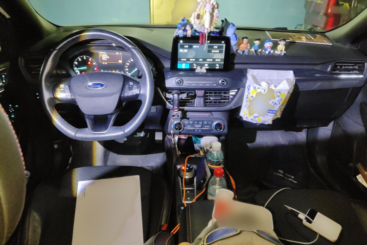 福特 福克斯 2020款 两厢 EcoBoost 180 自动ST Line中控内饰7002