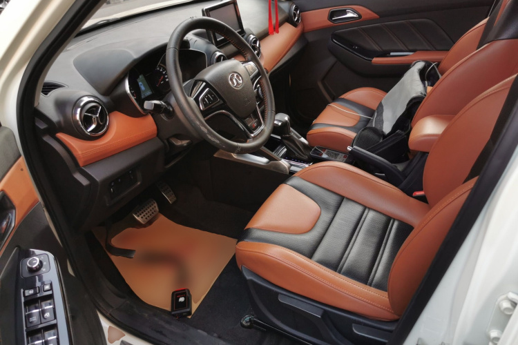 北京汽车 绅宝X35 2016款 1.5L 自动豪华版中控内饰19