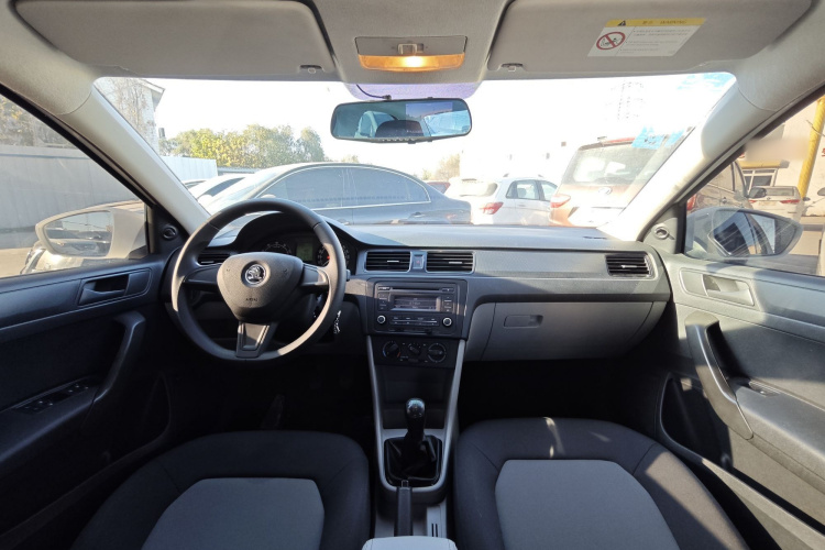 斯柯达 昕锐 2016款 1.4L 手动前行版中控内饰7005