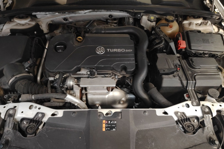 别克 君威 2020款 552T 豪华型机舱底盘24