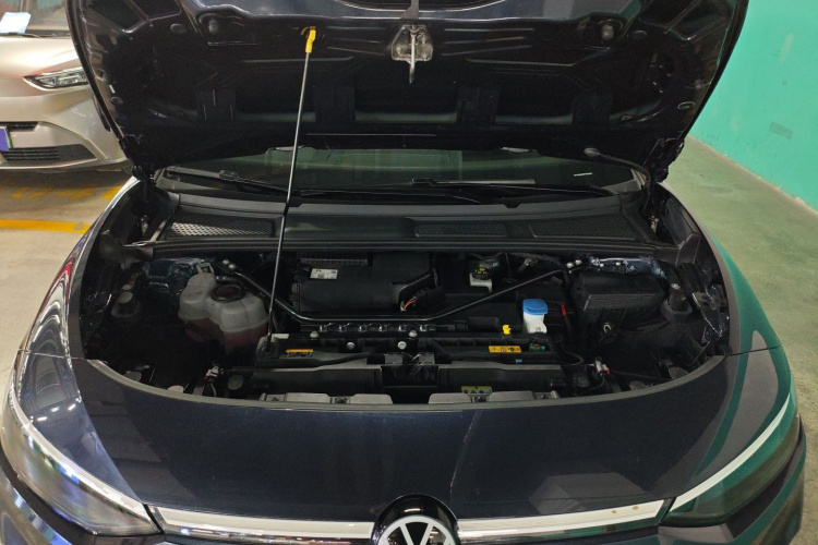 大众ID.7 VIZZION 2024款 首发版机舱底盘24