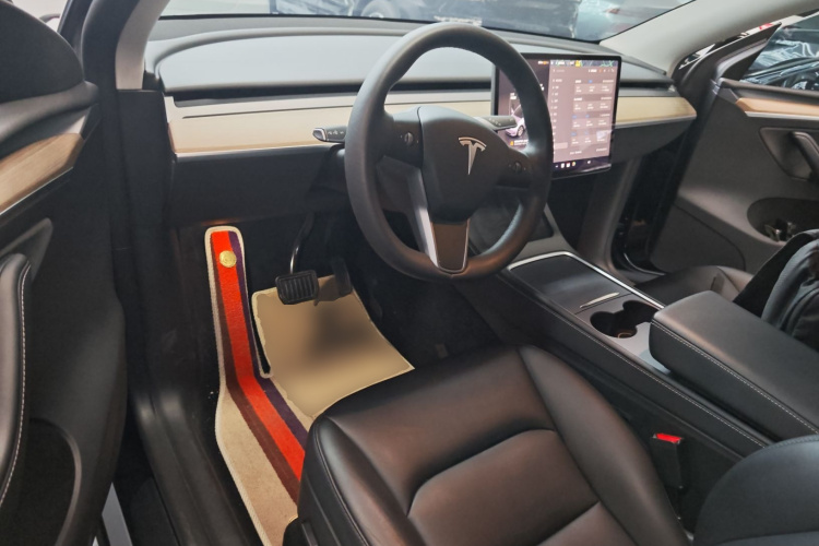 特斯拉 Model Y 2022款 改款 后轮驱动版中控内饰12