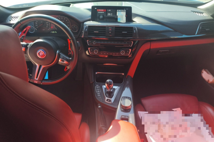 宝马M4 2018款 M4敞篷轿跑车车迷限量版中控内饰7002