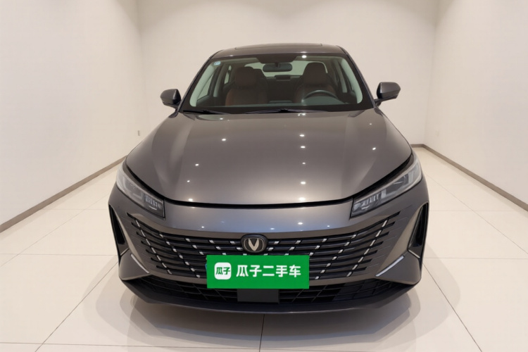 长安 逸动 2025款 蓝鲸 1.5T 500Bar尊贵型车身外观2