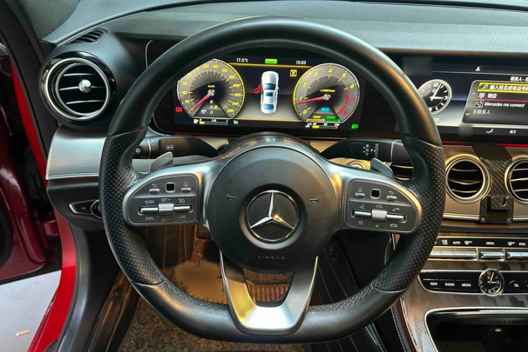 奔驰E级(进口) 2019款 E 260 运动版中控内饰7004