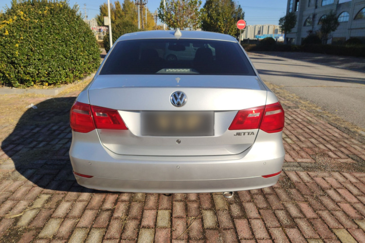 大众 捷达 2015款 1.6L 自动舒适型车身外观6004