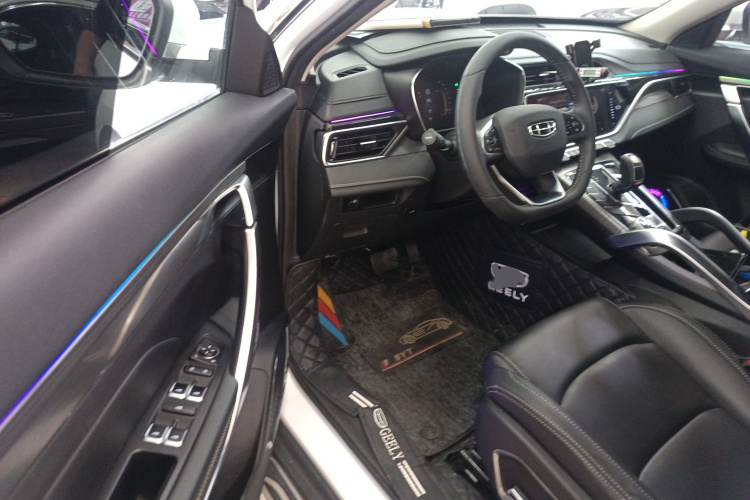 吉利汽车 博越 2020款 1.8TD DCT智联PRO中控内饰20