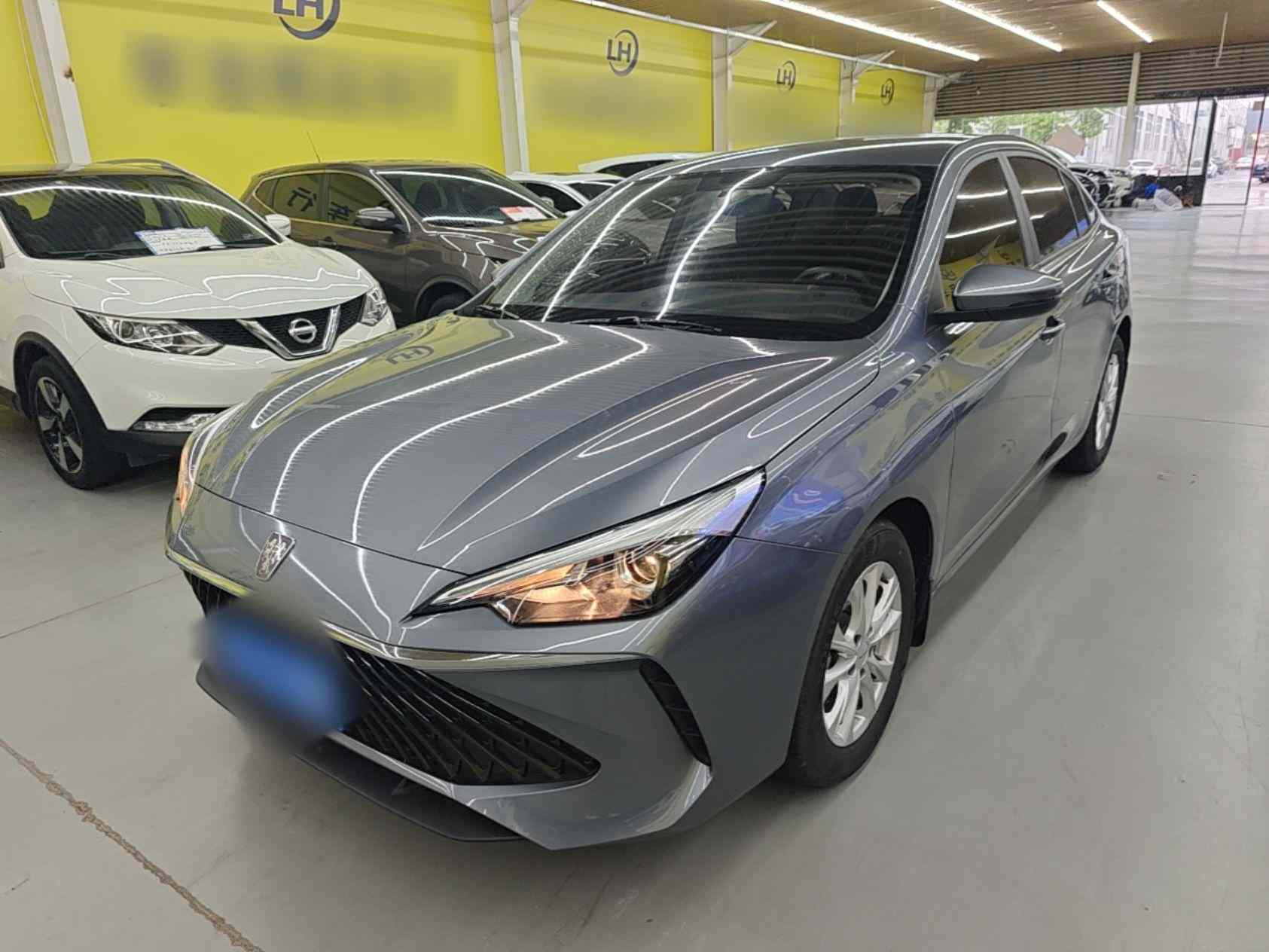 荣威i5 2023款 1.5L 手动舒享版(2)
