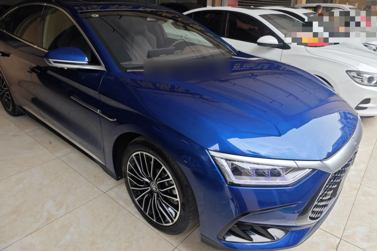 比亚迪 汉 2023款 DM-i 冠军版 121KM 尊享型车身外观3