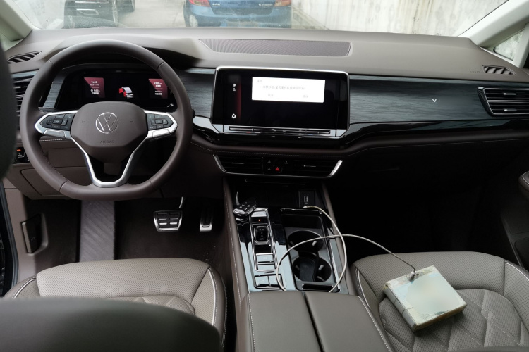 大众 威然 2024款 380TSI 尊贵版中控内饰7002