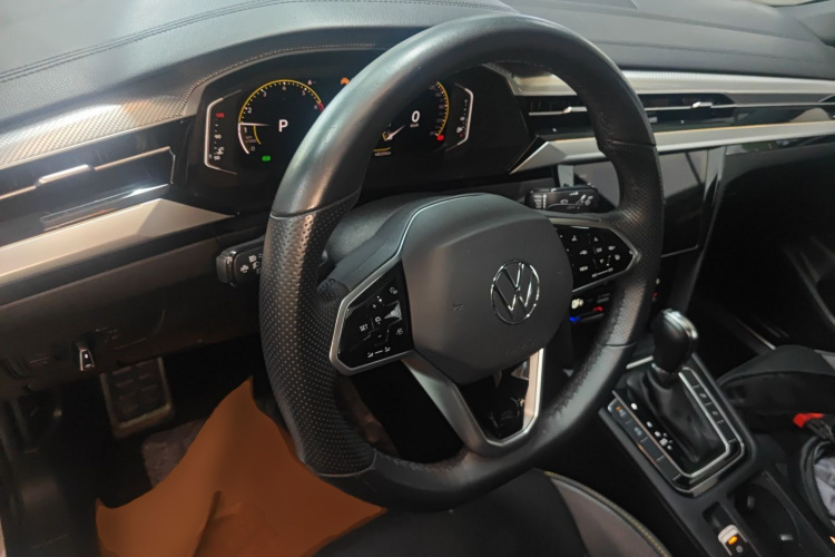 一汽-大众CC 2023款 380TSI 夺目版中控内饰7002