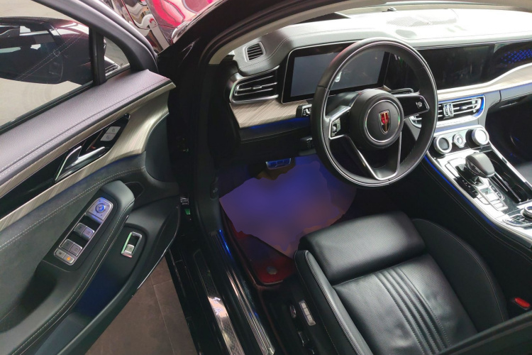 红旗H9 2020款 3.0T 智联旗畅版中控内饰7003