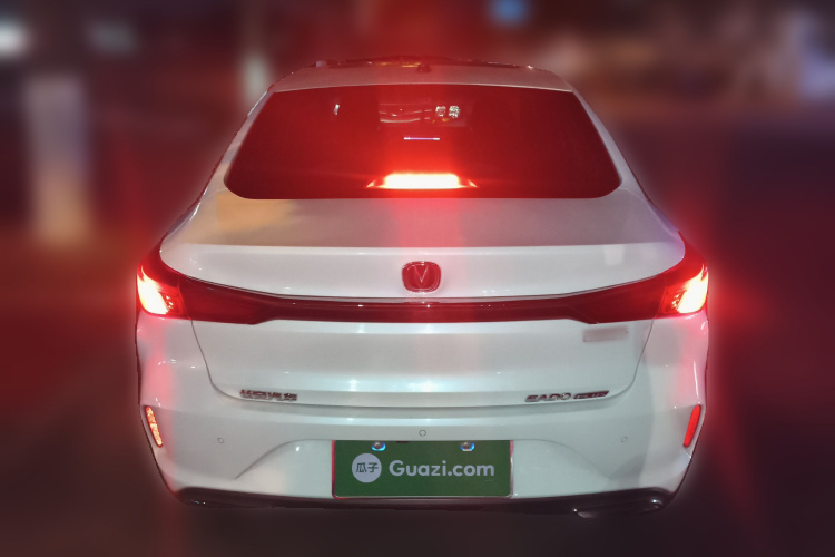 长安 逸动 2020款 PLUS 蓝鲸NE 1.4T GDI DCT旗舰型车身外观6