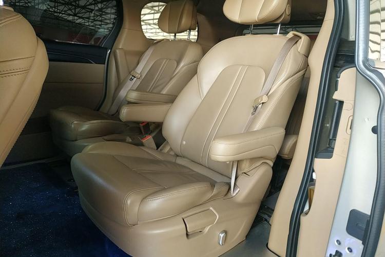 别克GL8 2021款 ES陆尊 653T 尊享型中控内饰7001