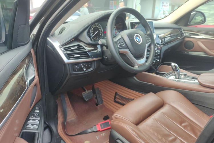 宝马X6 2015款 xDrive28i中控内饰20