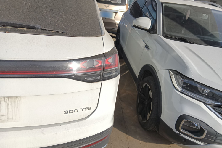 大众 探岳 2023款 300TSI 两驱豪华Plus进阶版车身外观9