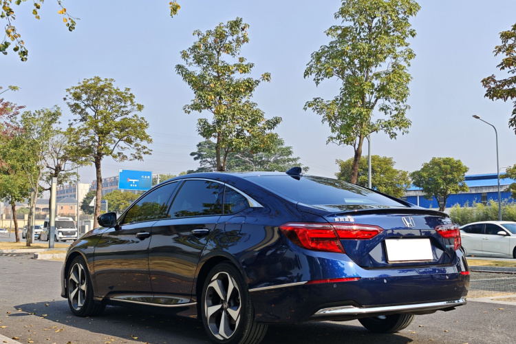 本田 英仕派 2019款 锐·混动 2.0L 净越版 国VI车身外观6009