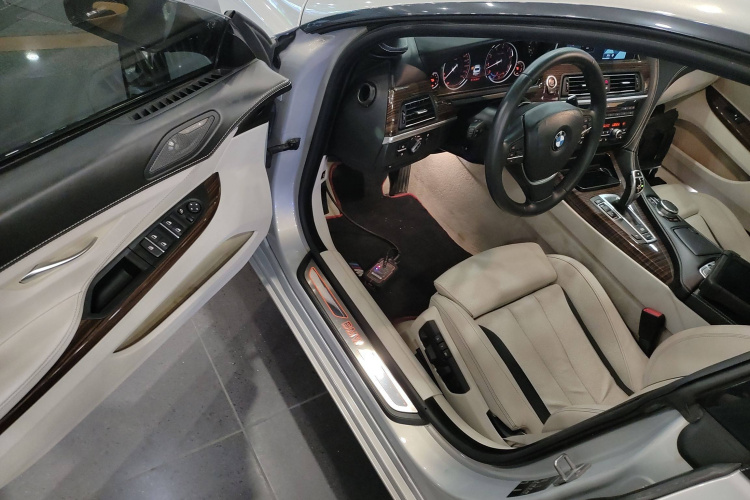 宝马6系 2016款 640i Gran Coupe中控内饰7003