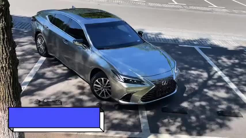 雷克萨斯ES 2025款 300h 臻享版实拍1