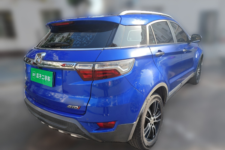 江铃 驭胜S330 2016款 1.5L GTDi 自动四驱旗舰版车身外观7