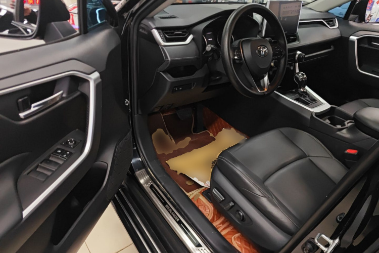 丰田 威兰达 2020款 2.0L CVT两驱豪华版中控内饰7003