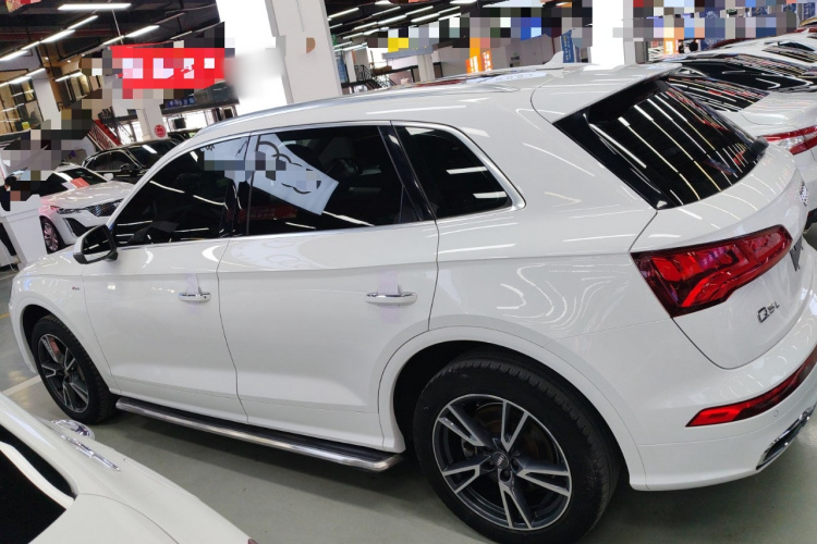 奥迪Q5L 2018款 40 TFSI 荣享时尚型 国V车身外观4