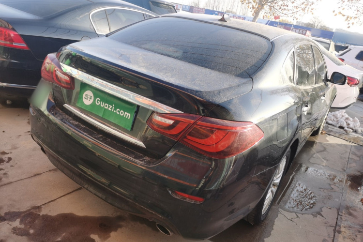 英菲尼迪Q70 2019款 Q70L 2.0T 悦享版车身外观7