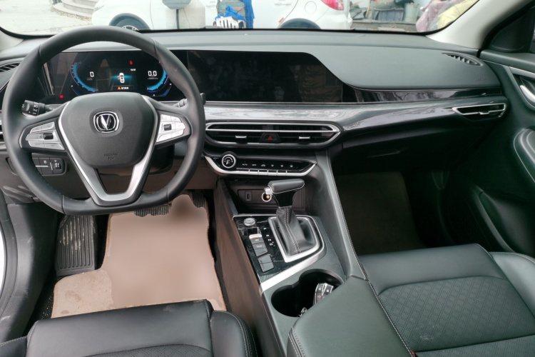 长安 逸动 2020款 PLUS 蓝鲸NE 1.4T GDI DCT尊贵型中控内饰12