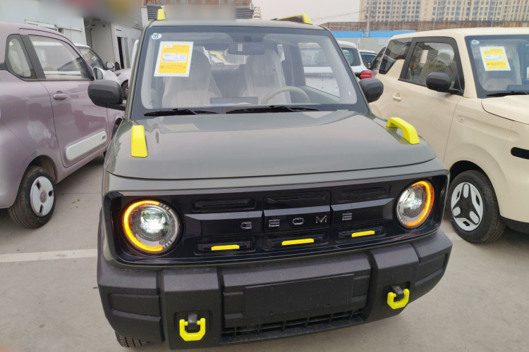 吉利银河 2025款 210km 熊猫骑士车身外观2