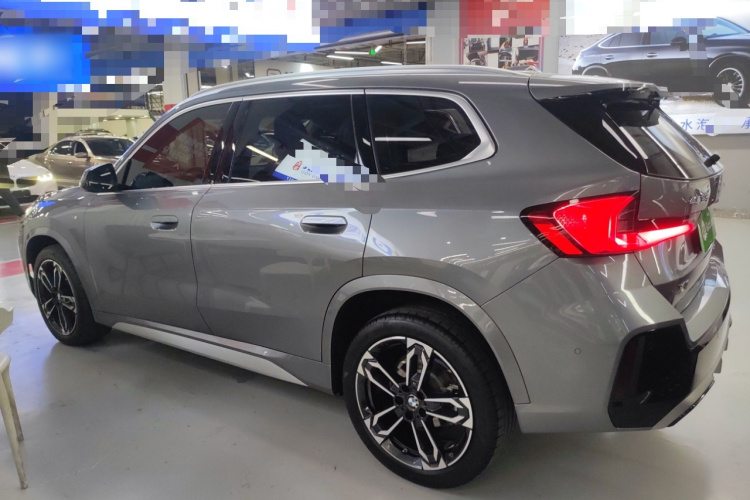 宝马X1 2023款 sDrive25Li M运动套装车身外观4