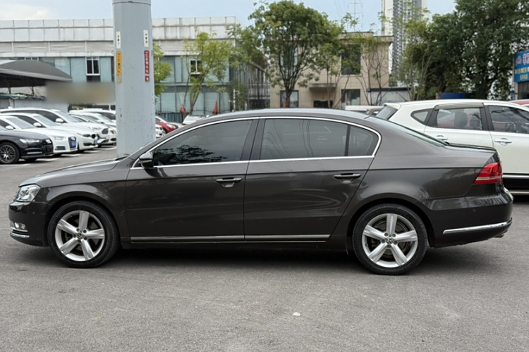 大众 迈腾 2015款 1.8TSI 尊贵型车身外观6003