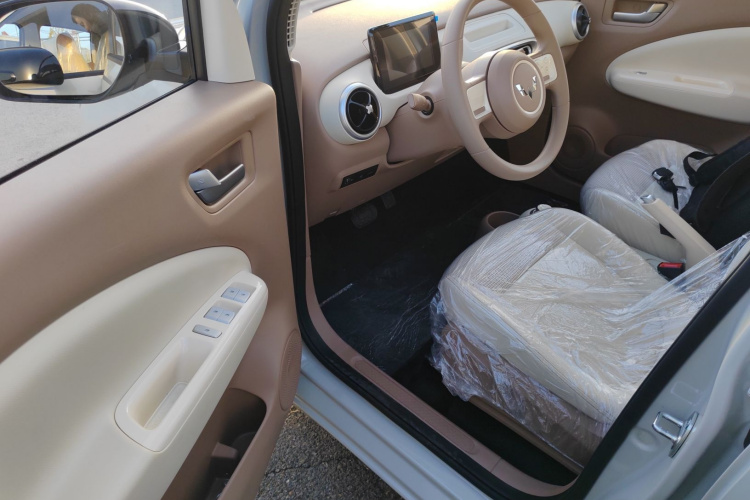 五菱汽车 宏光MINIEV 2025款 四门版 进阶款中控内饰20