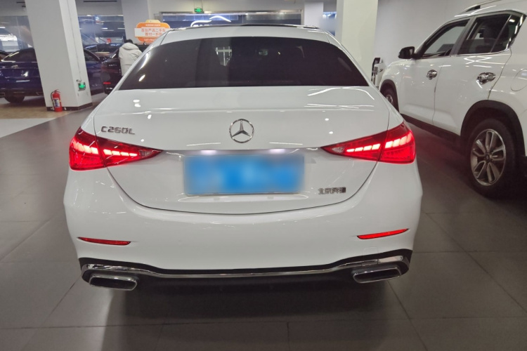 奔驰C级 2023款 改款 C 260 L 运动版车身外观6