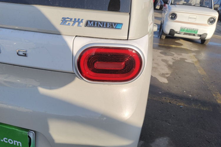 五菱汽车 宏光MINIEV 2024款 第三代 215km 青春版车身外观6006